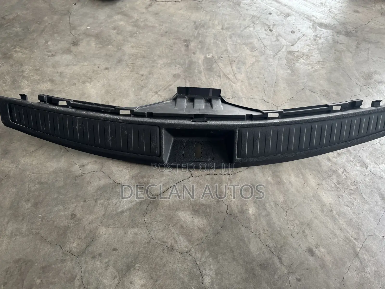 RDX Trunk Latch Lock Plate Trim Cover Panel 2019 - 2021