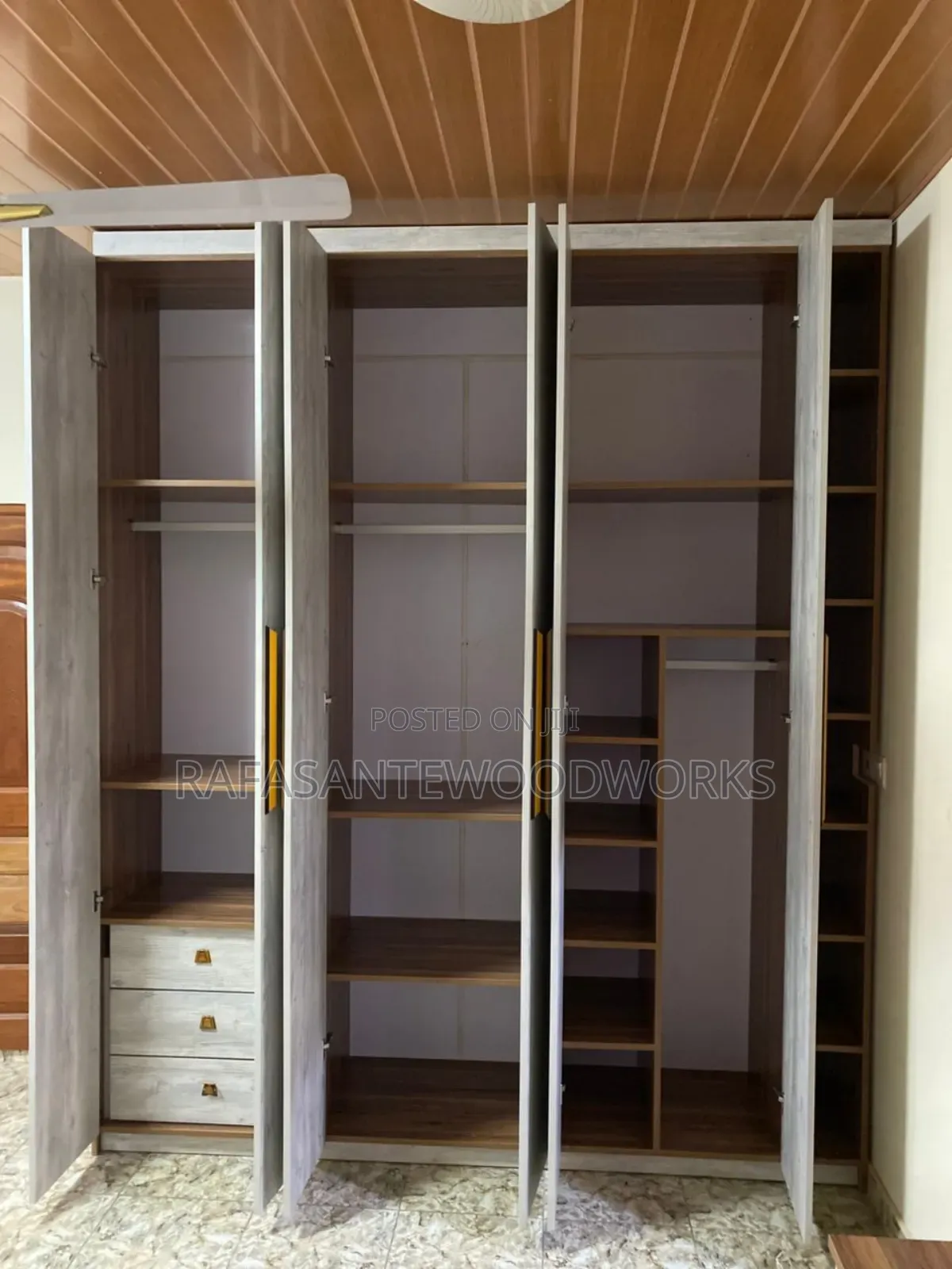 Rafasantewoodworks Wardrobes MDF or Laminated Plywood