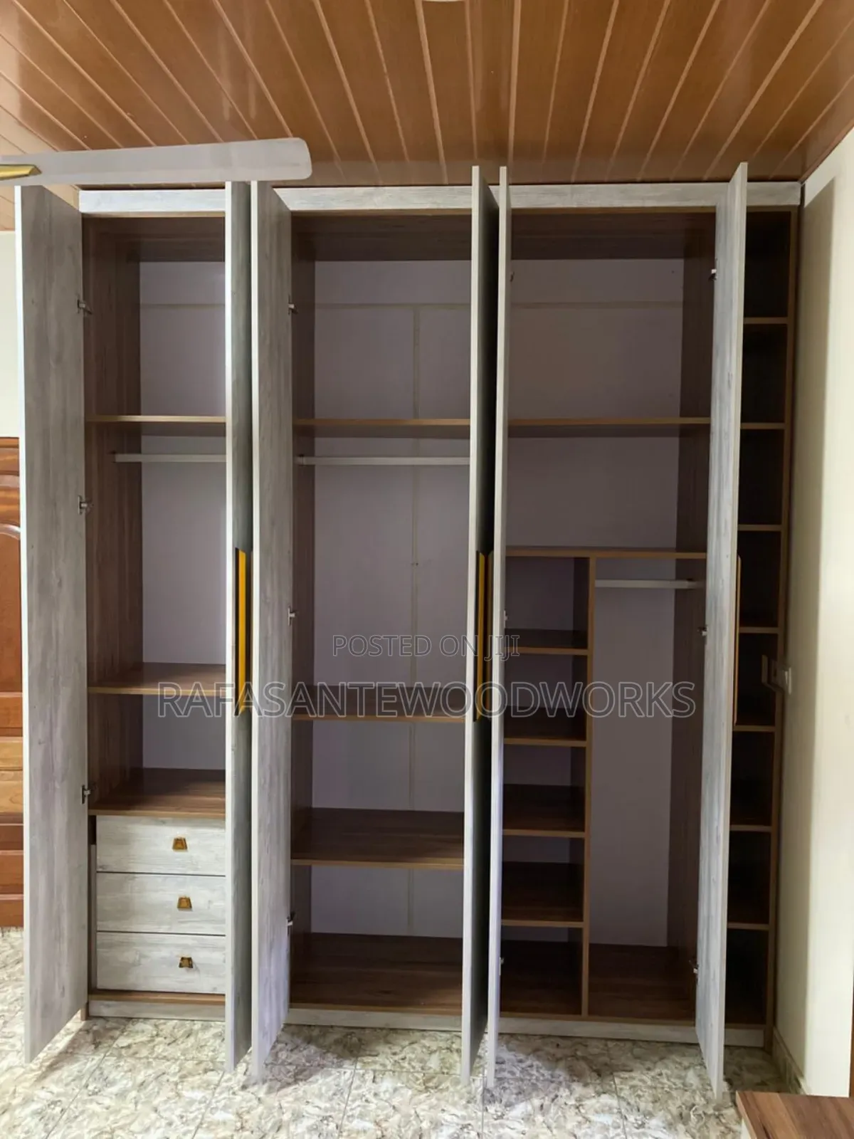Rafasantewoodworks Wardrobes MDF or Laminated Plywood