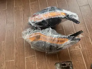 L 200 2015 Headlight