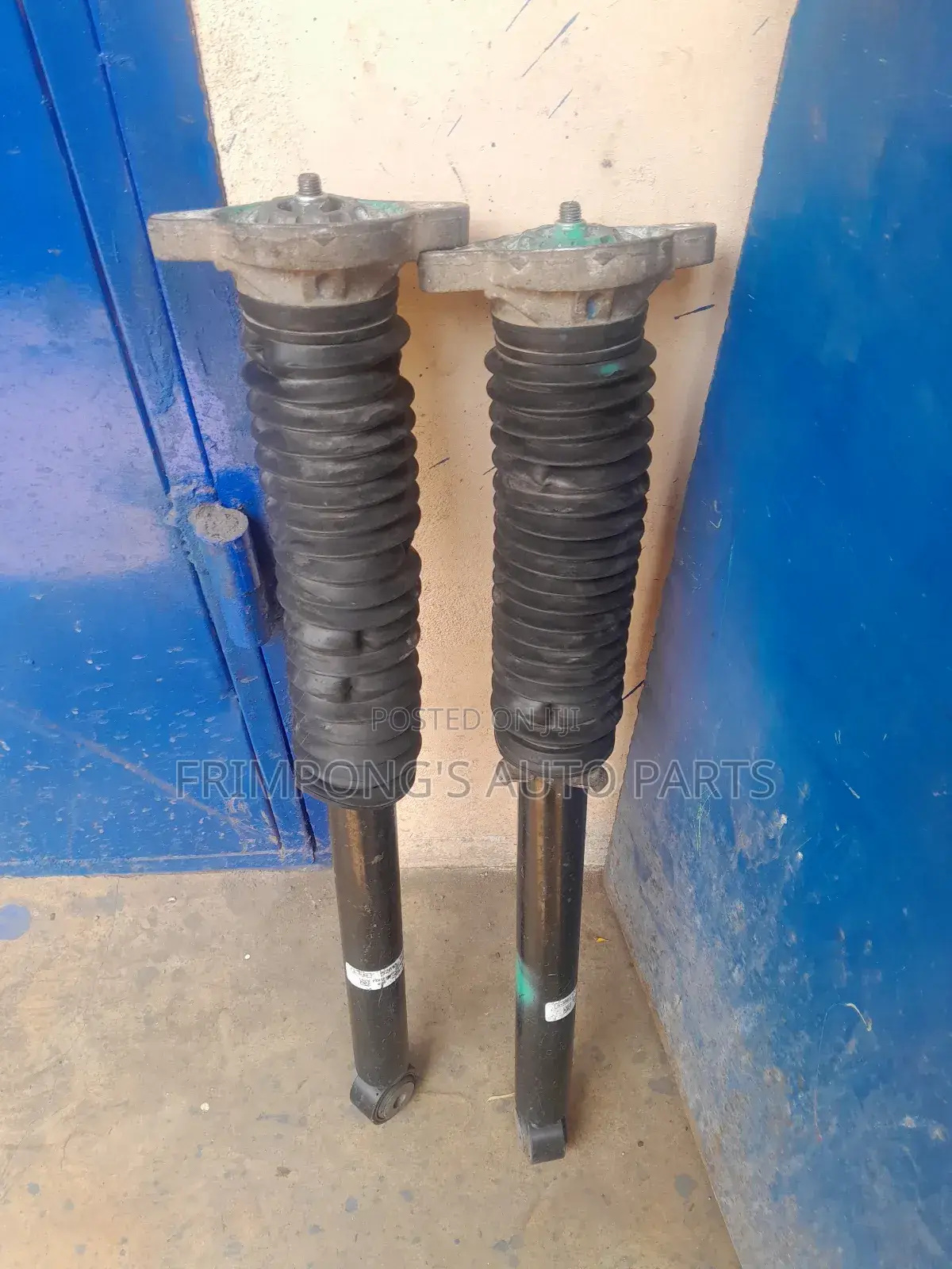 Honda CR-V 2017 to 2022 Back Shocks Absorbers
