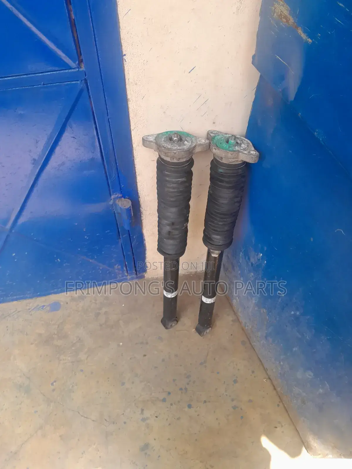 Honda CR-V 2017 to 2022 Back Shocks Absorbers