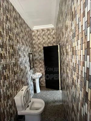 2bdrm Mansion in Zedek Properties, Ashomang Estate for rent