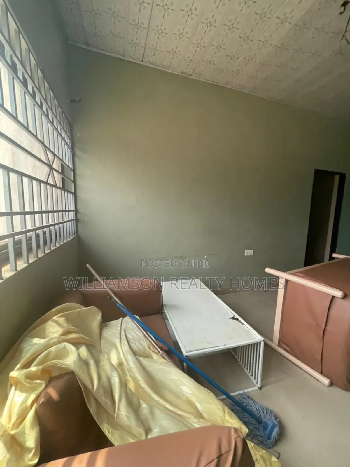 1bdrm Apartment in Papaye Area, Spintex for rent