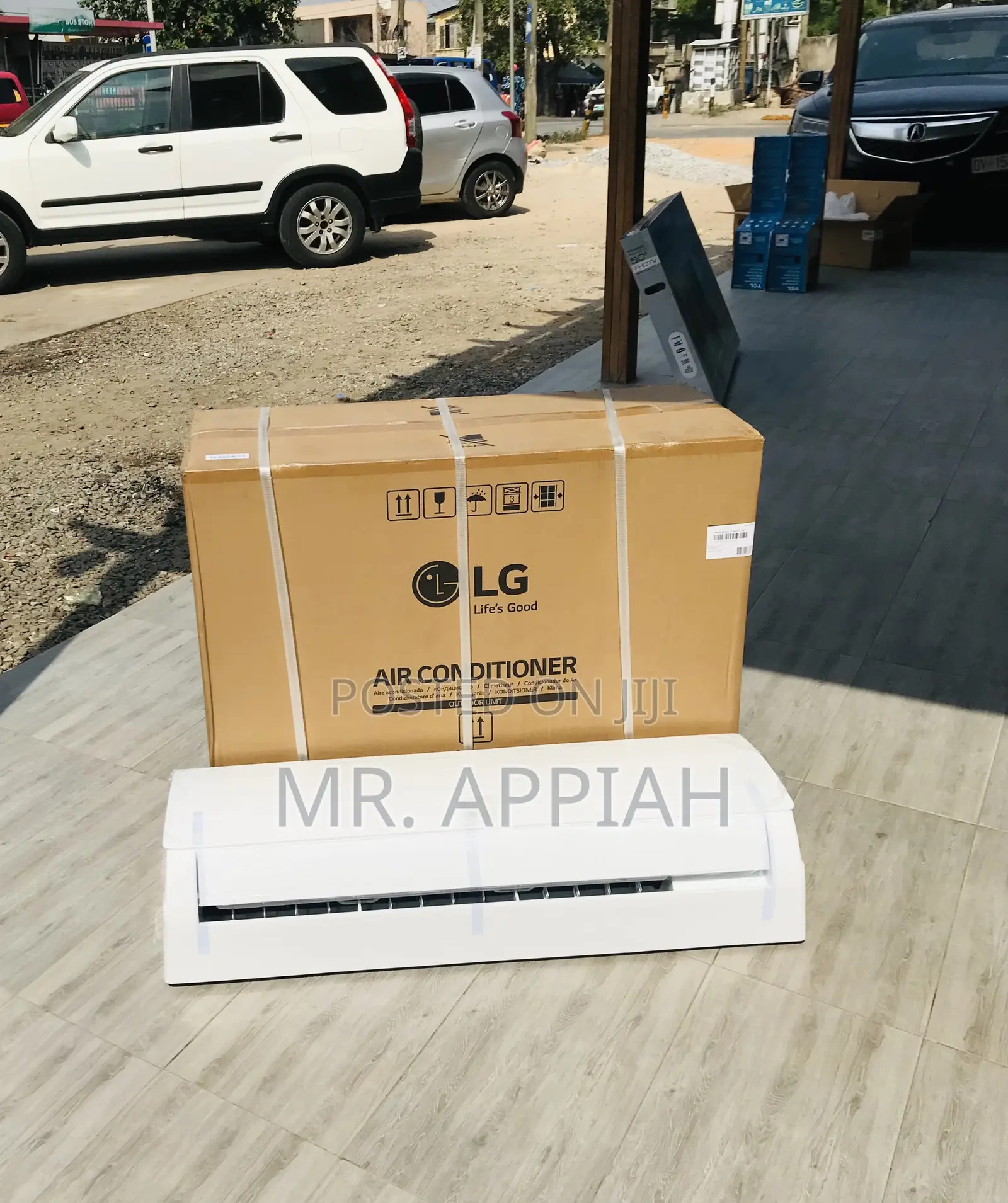 Stay Chill With LG 2.0hp Non Inverter Air Conditioner.