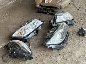 BMW 3 Series E90 2007 Headlight Available