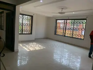 4bdrm Townhouse / Terrace in North Legon for rent