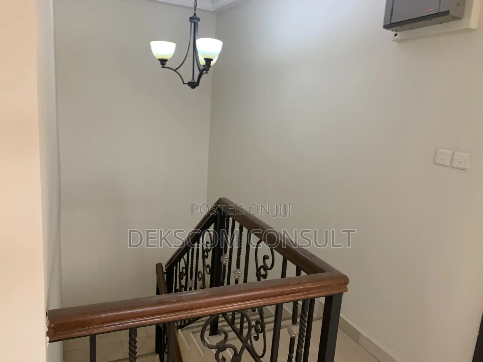 4bdrm Townhouse / Terrace in North Legon for rent