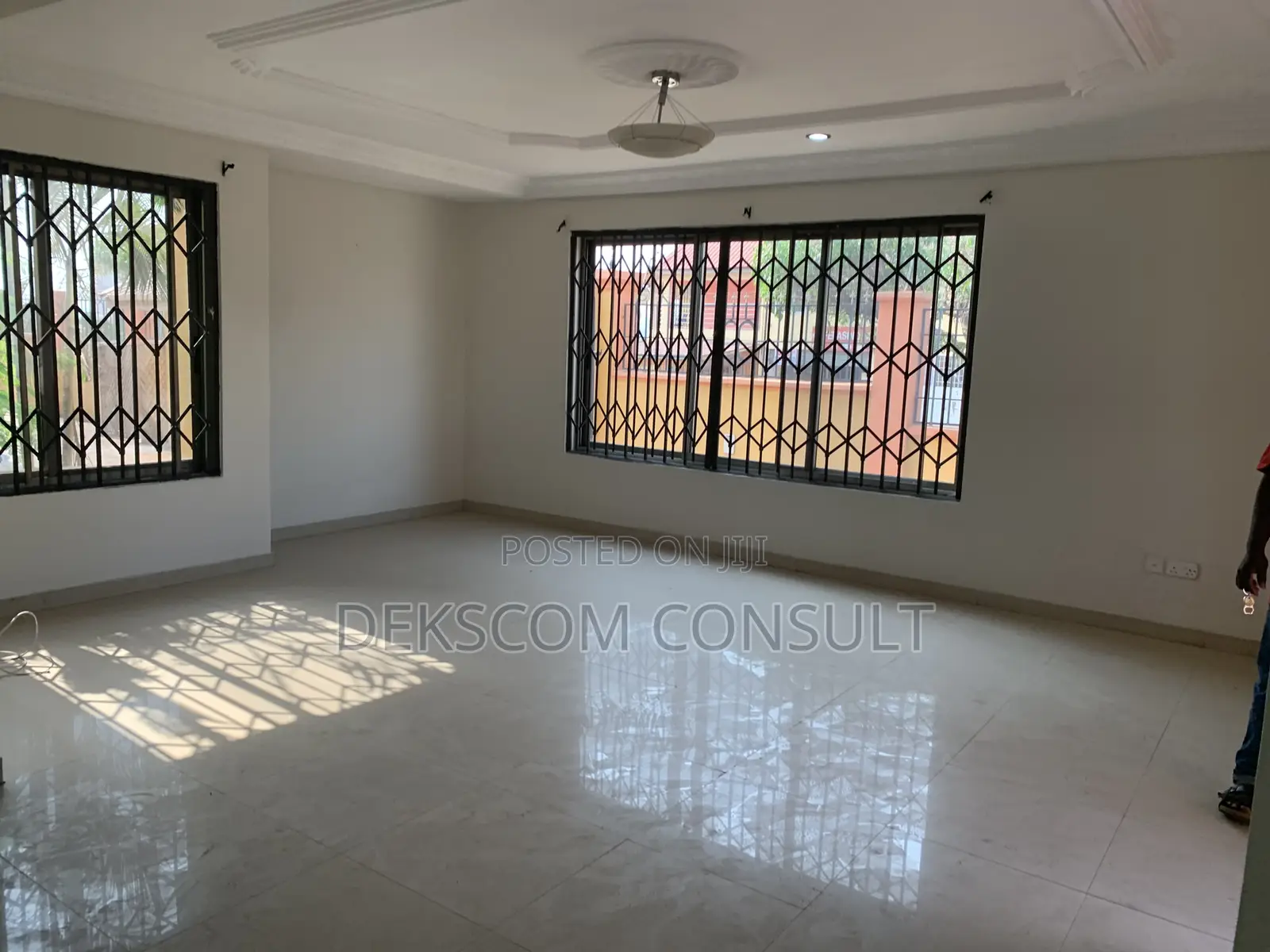 4bdrm Townhouse / Terrace in North Legon for rent
