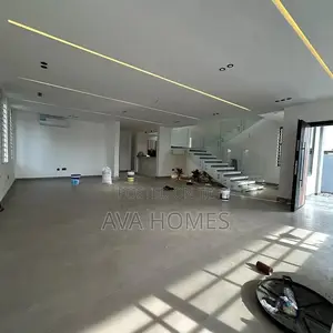 4bdrm Duplex in Lakeside Estate, Ashaley Botwe for sale