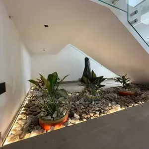 4bdrm Duplex in Lakeside Estate, Ashaley Botwe for sale