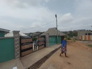 6bdrm House in Top-Boat Estate, Kumasi Metropolitan for sale