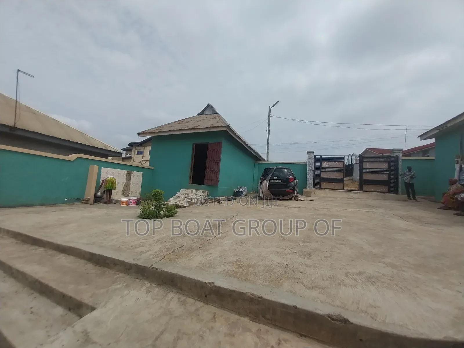 6bdrm House in Top-Boat Estate, Kumasi Metropolitan for sale