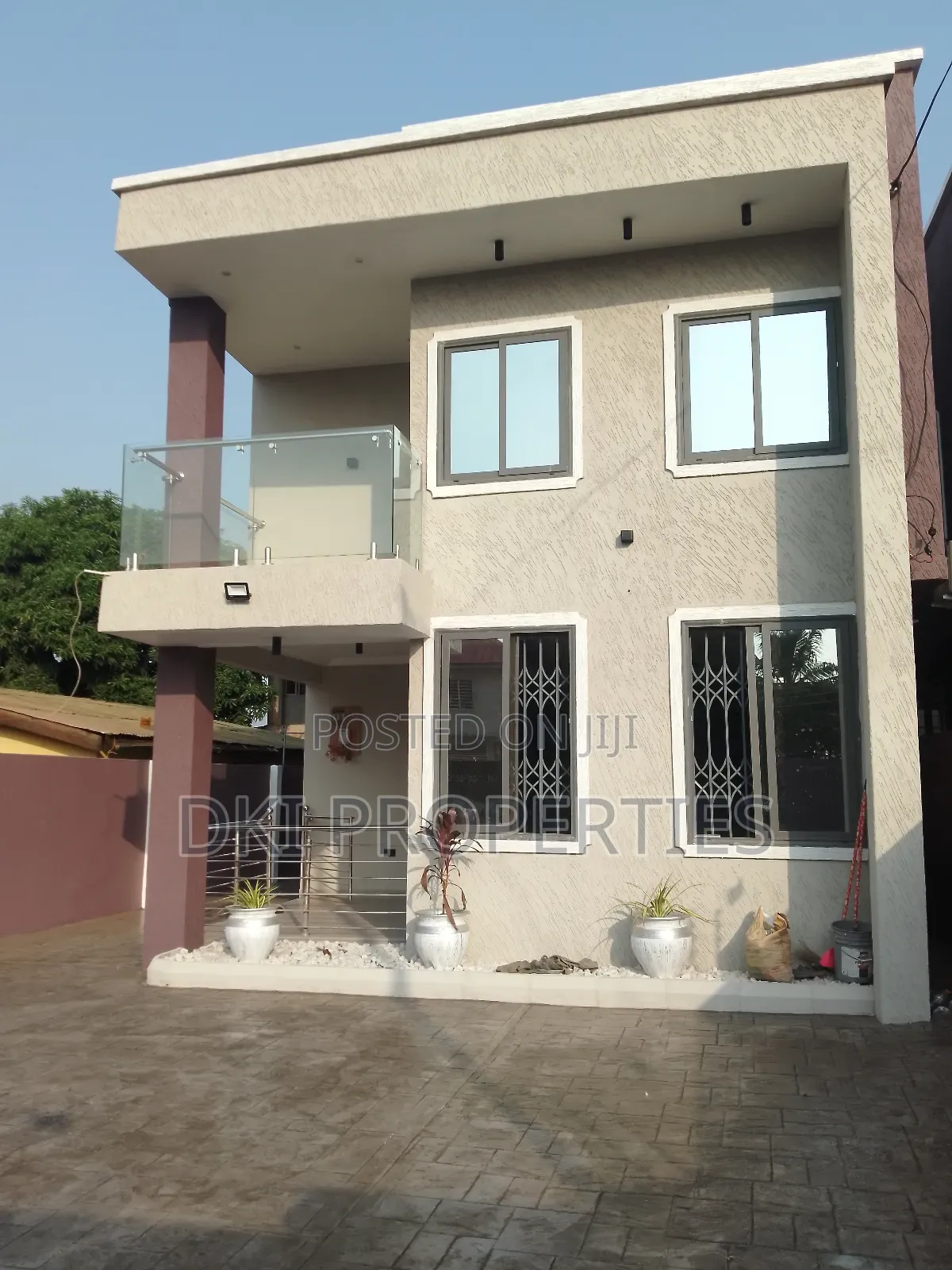 4bdrm House in Dki Properties, Adenta for sale