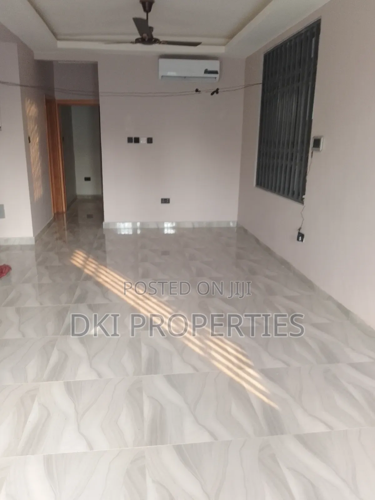 4bdrm House in Dki Properties, Adenta for sale