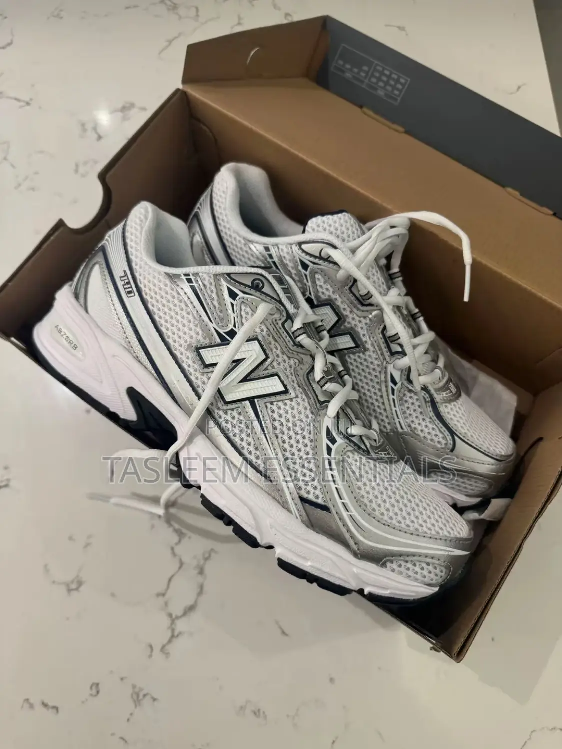 New Balance 740