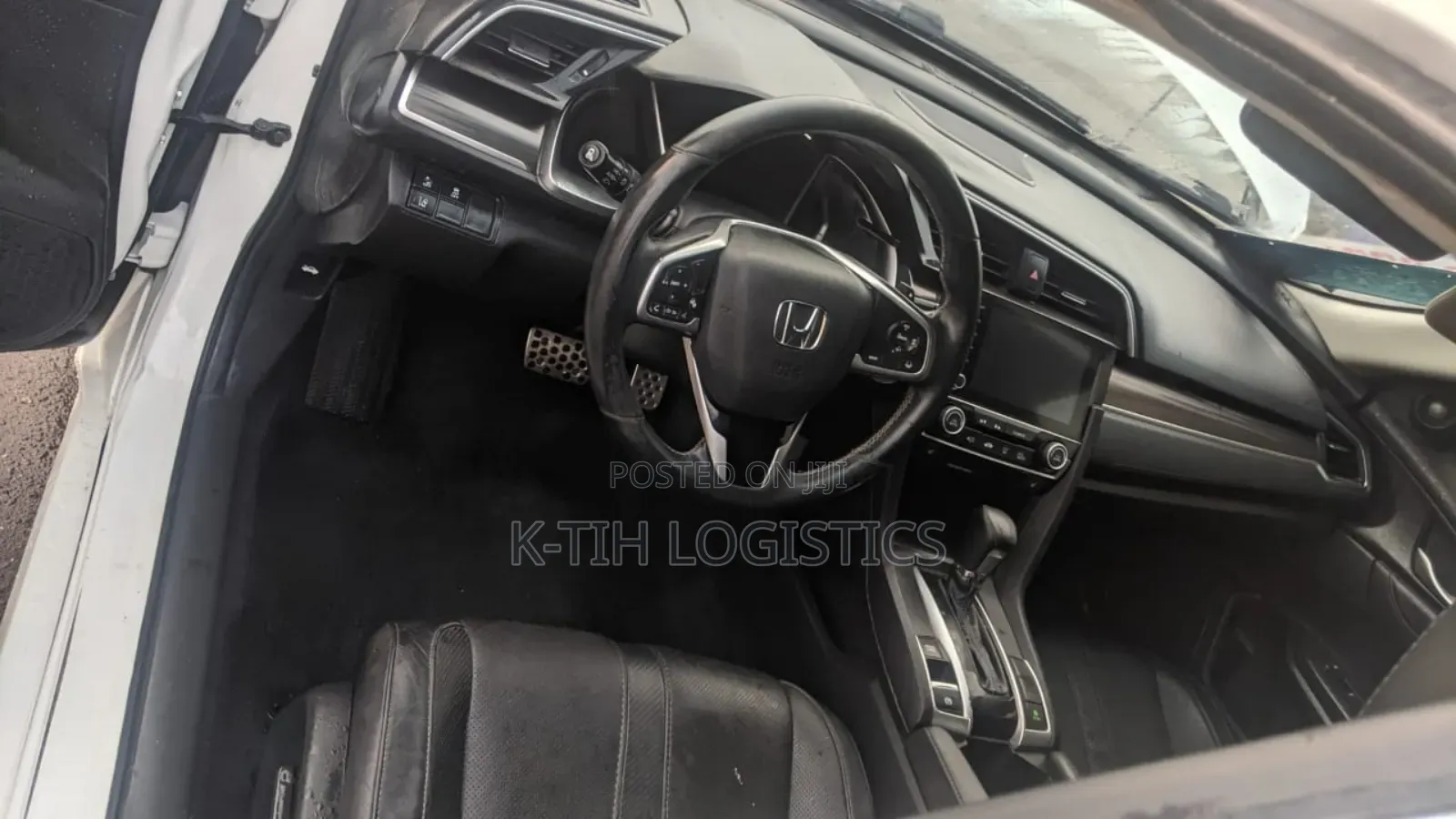Honda Civic Touring Sedan 2019 White