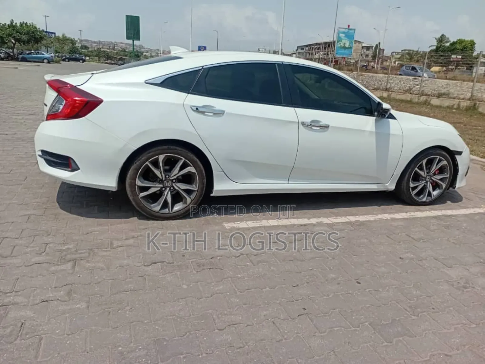 Honda Civic Touring Sedan 2019 White
