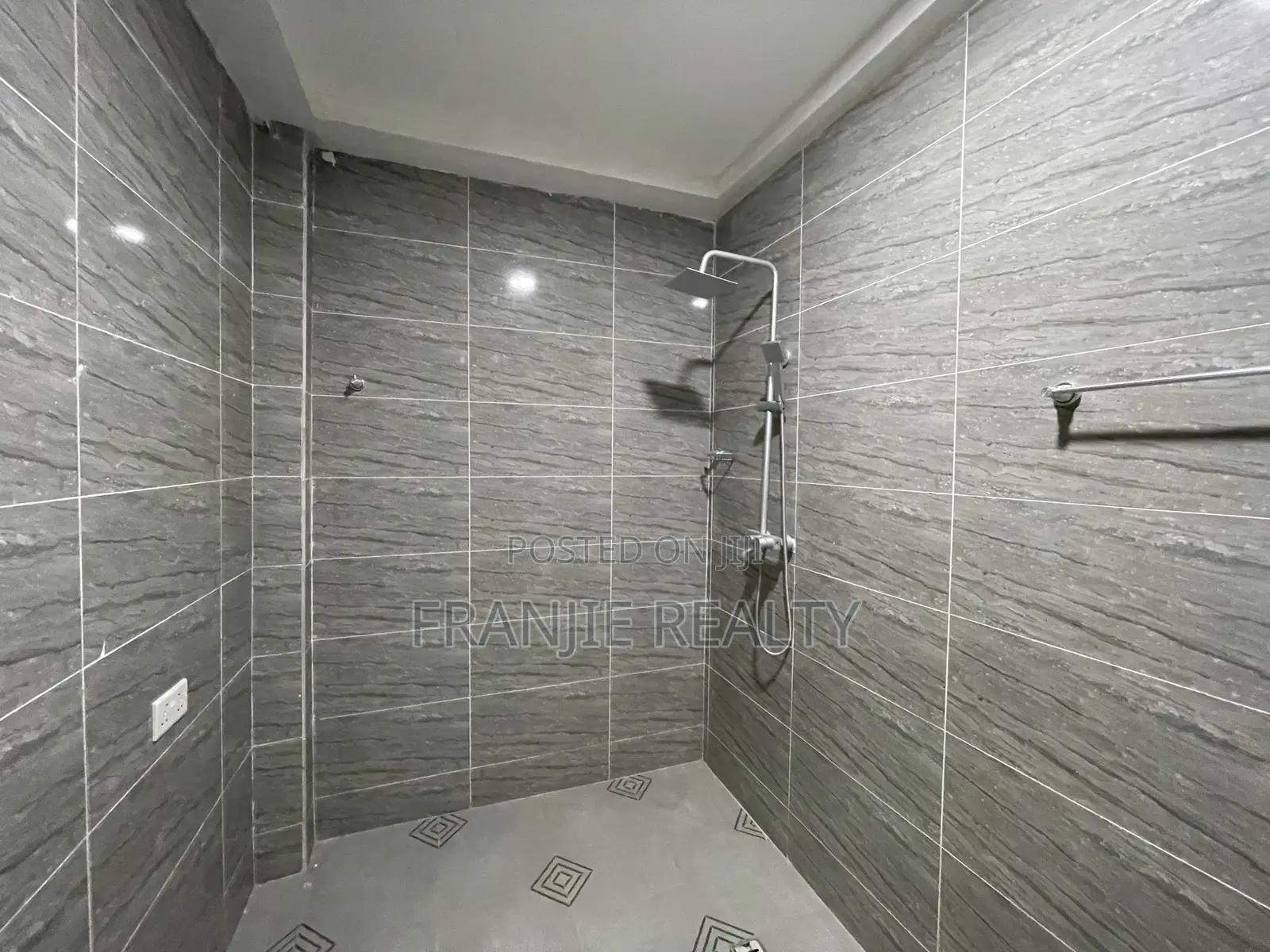 2bdrm Apartment in Pokuase for rent
