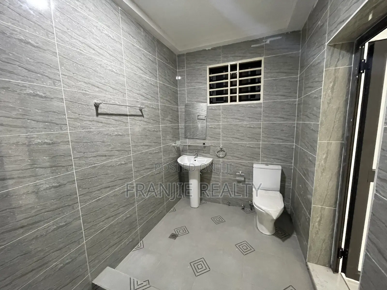 2bdrm Apartment in Pokuase for rent