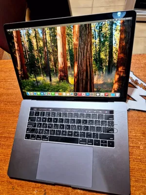 Laptop Apple MacBook Pro 2017 16GB Intel Core i7 SSD 1T