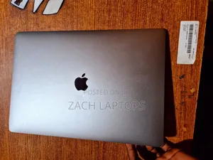 Laptop Apple MacBook Pro 2017 16GB Intel Core i7 SSD 1T