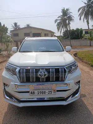 7 Seater SUV for Rent