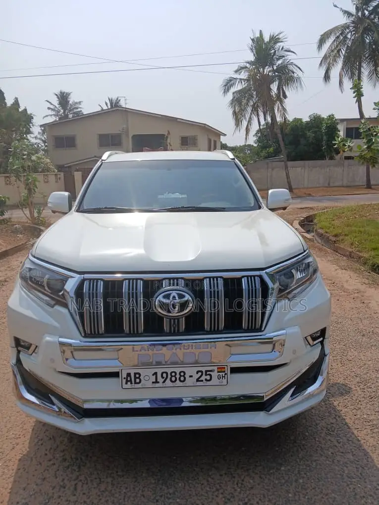 7 Seater SUV for Rent