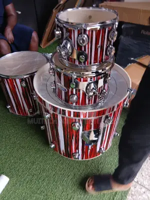 Pearl Drums Set 5pcs