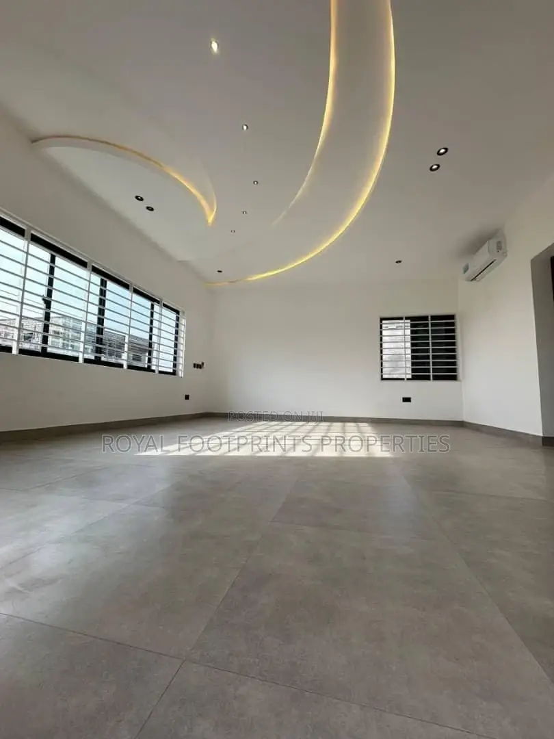 4bdrm House in Royals Footprints, Ashaley Botwe for sale