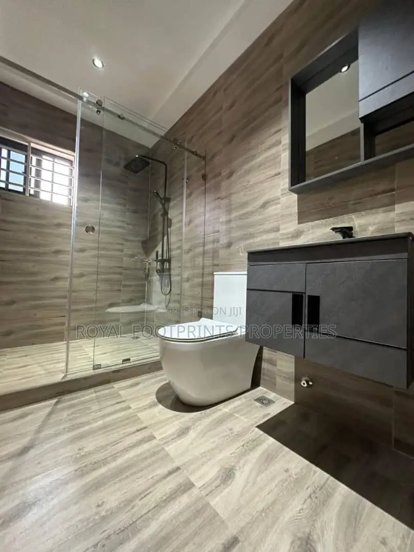 4bdrm House in Royals Footprints, Ashaley Botwe for sale