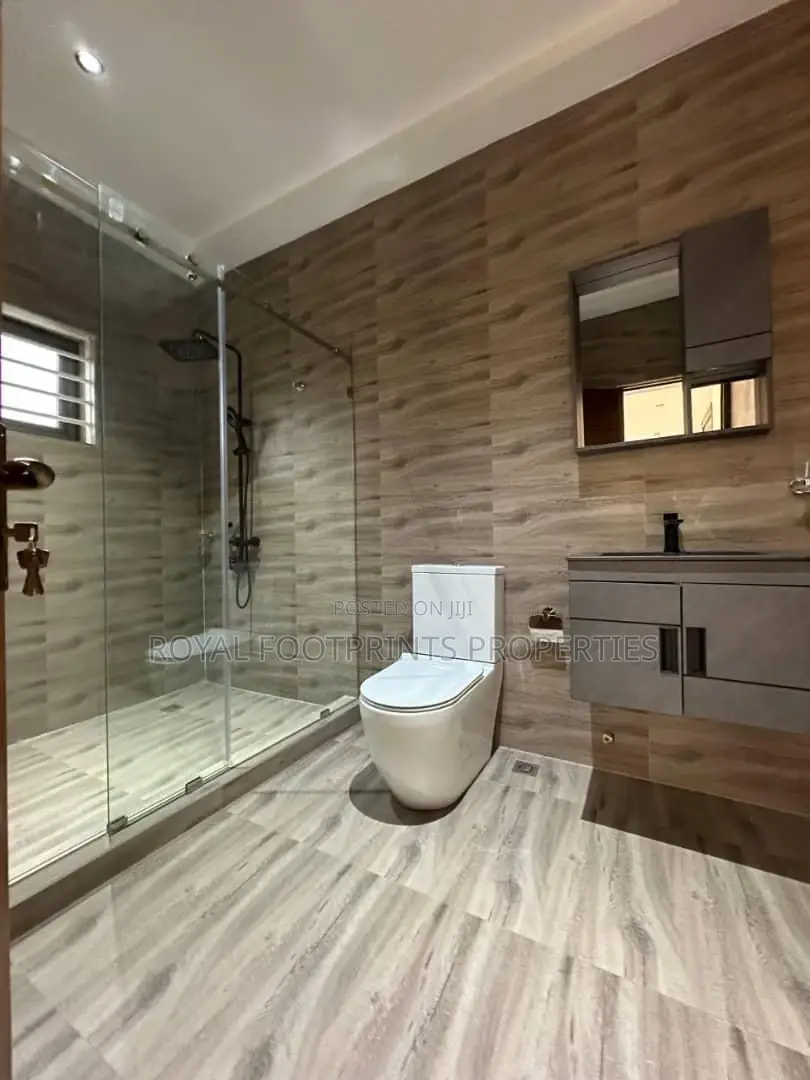 4bdrm House in Royals Footprints, Ashaley Botwe for sale