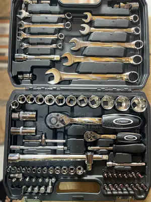 82pcs Socket Set Wrench