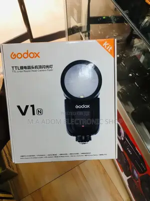 Godox V1n:Must-Have Round Head Flash for Nikon Photographers