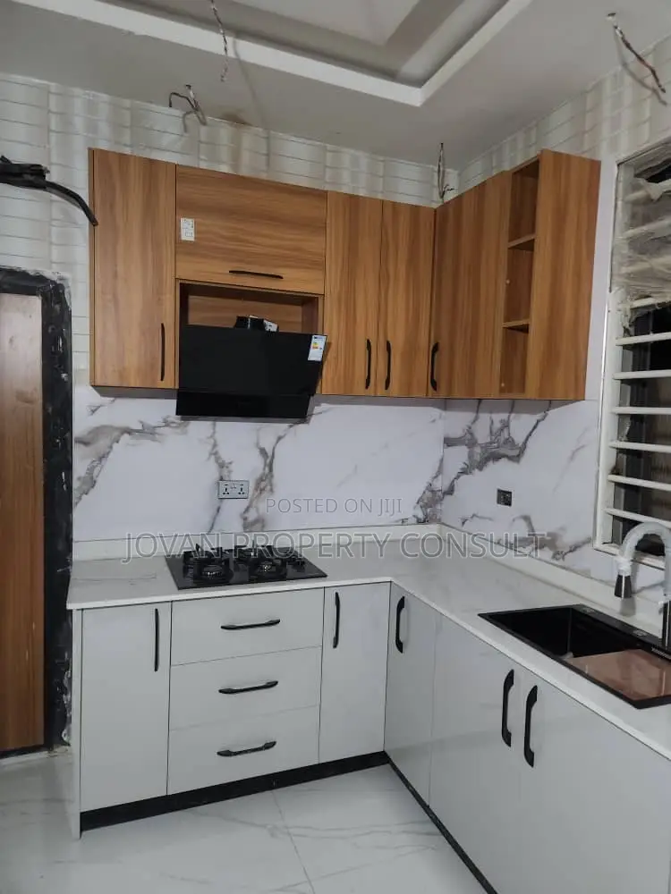 4bdrm House in West Land for sale