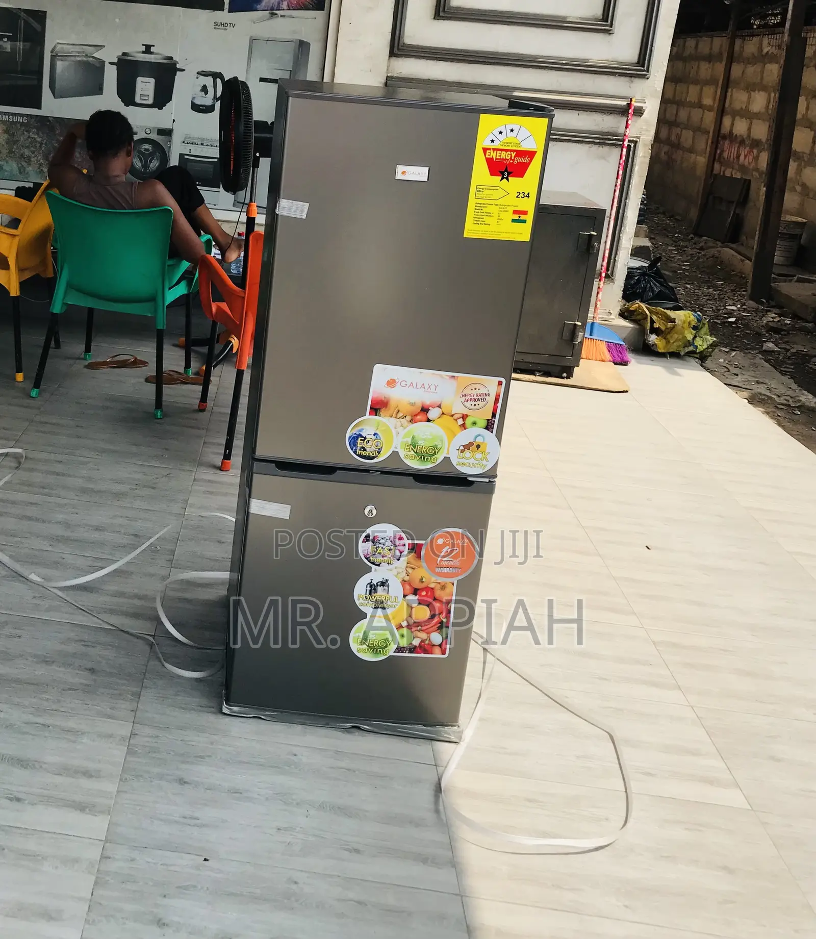 Choose Galazy GLX-200TM Down Freezer Electric Fridge.
