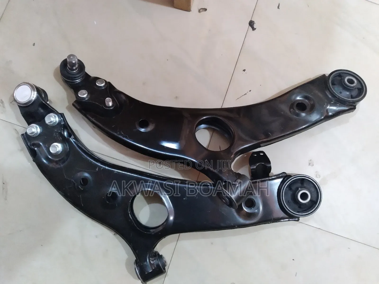 Hyundai Santafe 2015 Lower Arm Pair