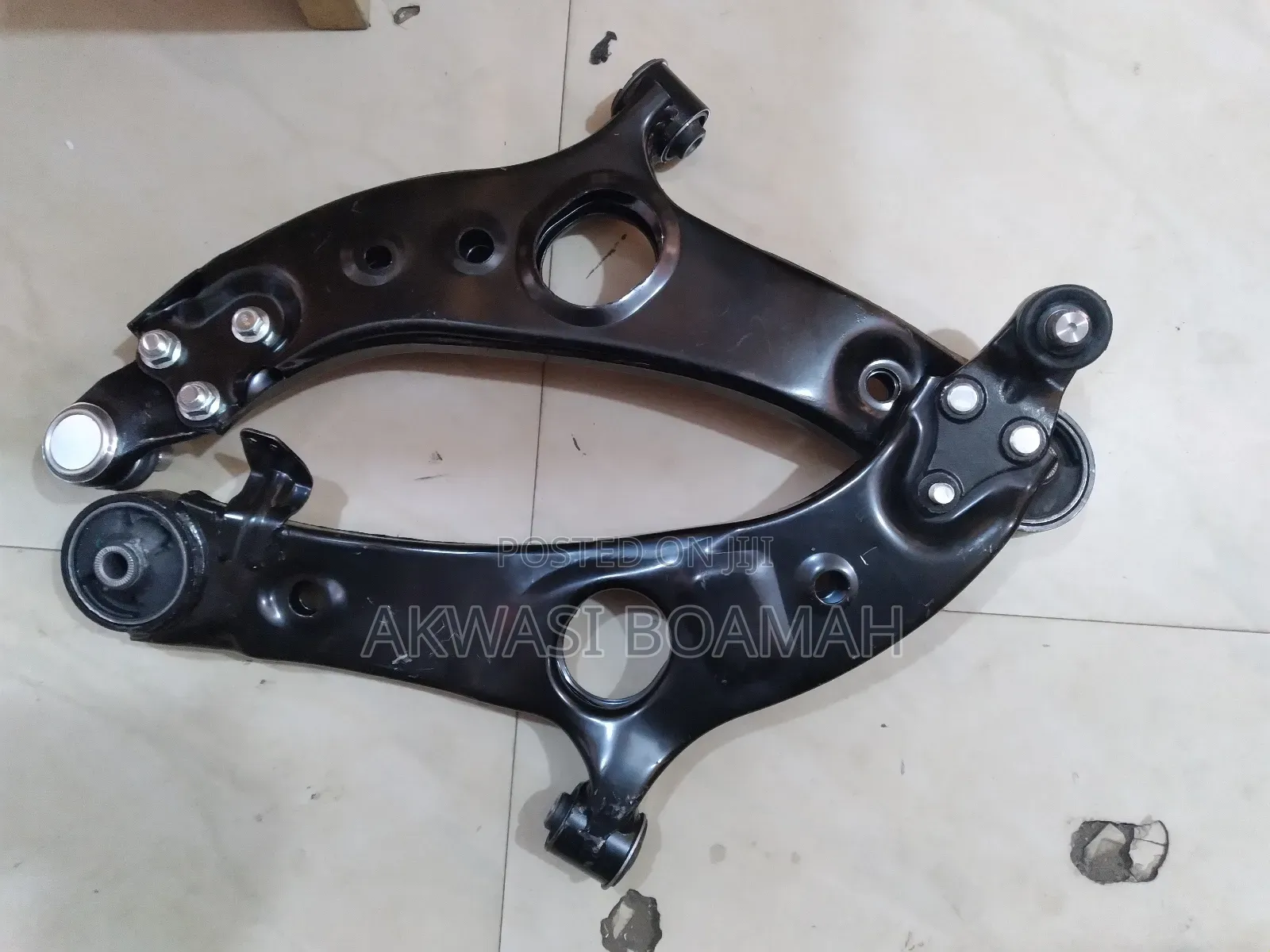 Hyundai Santafe 2015 Lower Arm Pair