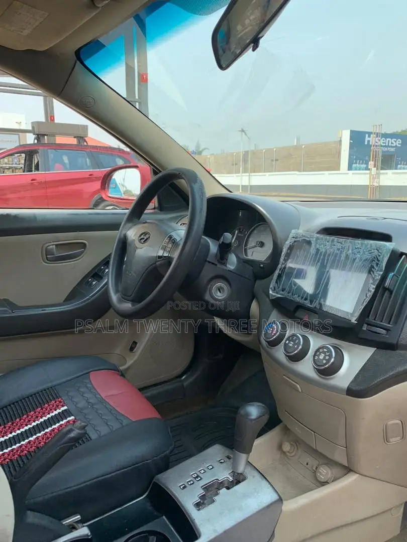 Hyundai Elantra 2010 Red