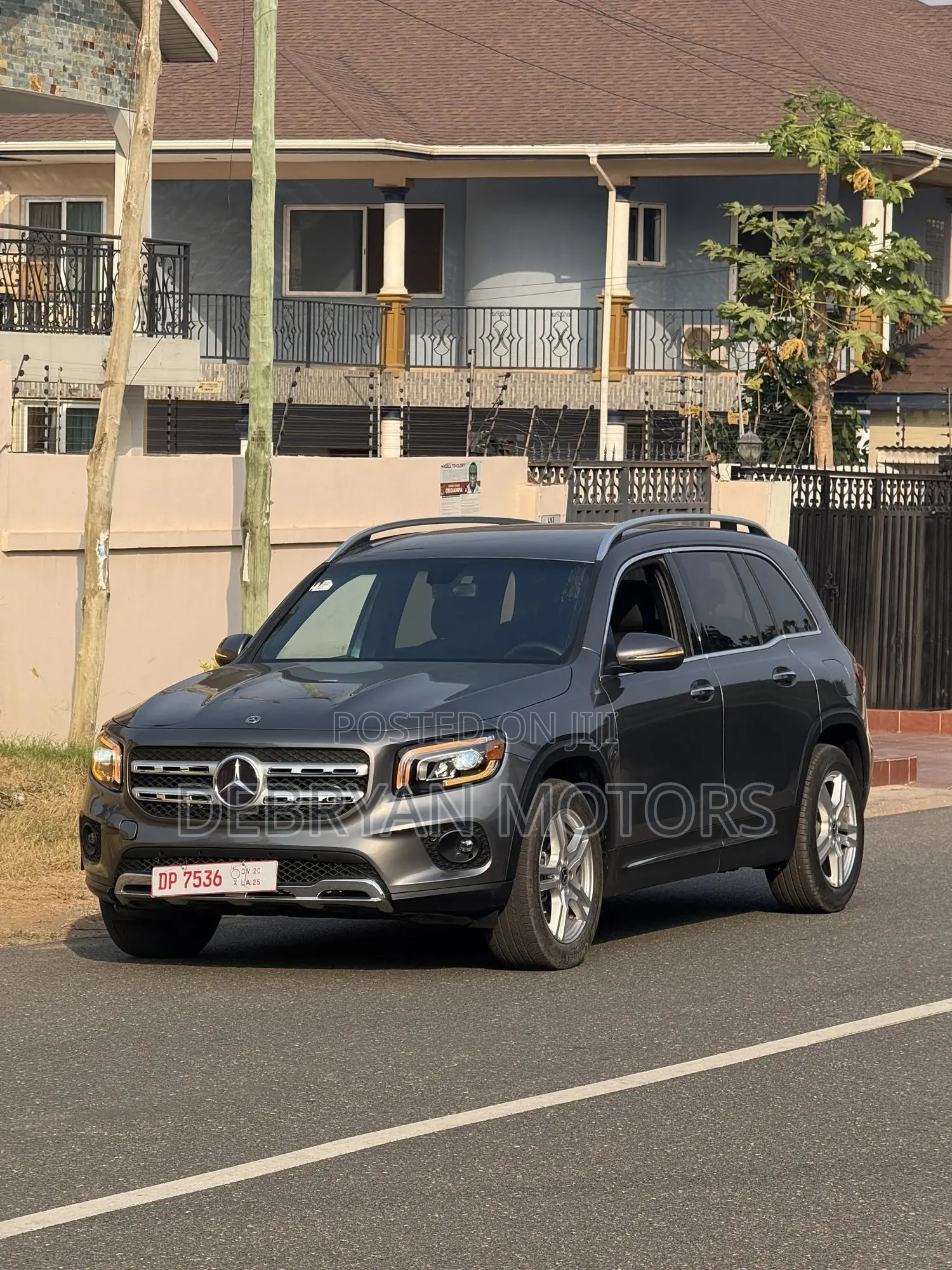 Mercedes-Benz GLB-Class GLB 250 4MATIC 2022 Gray