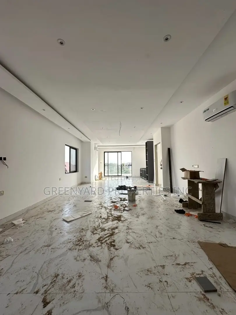 4bdrm Duplex in Ashaley Botwe for sale