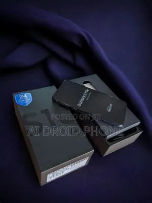 New Samsung Galaxy S10e 128 GB Silver