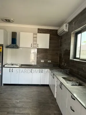 4bdrm Duplex in American House, East Legon for rent