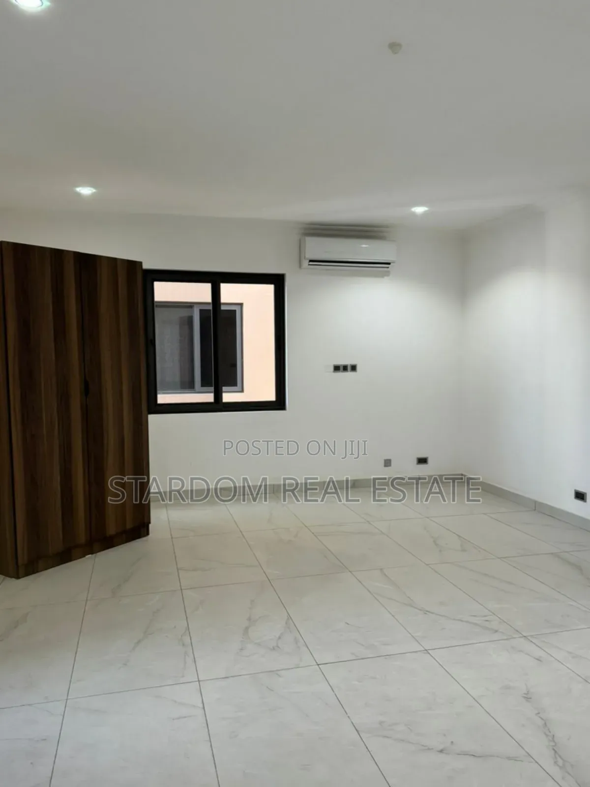 4bdrm Duplex in American House, East Legon for rent