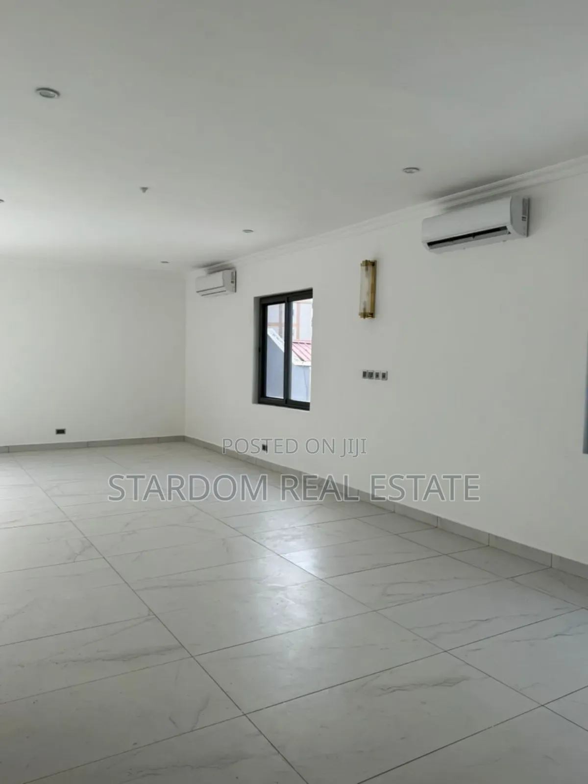 4bdrm Duplex in American House, East Legon for rent