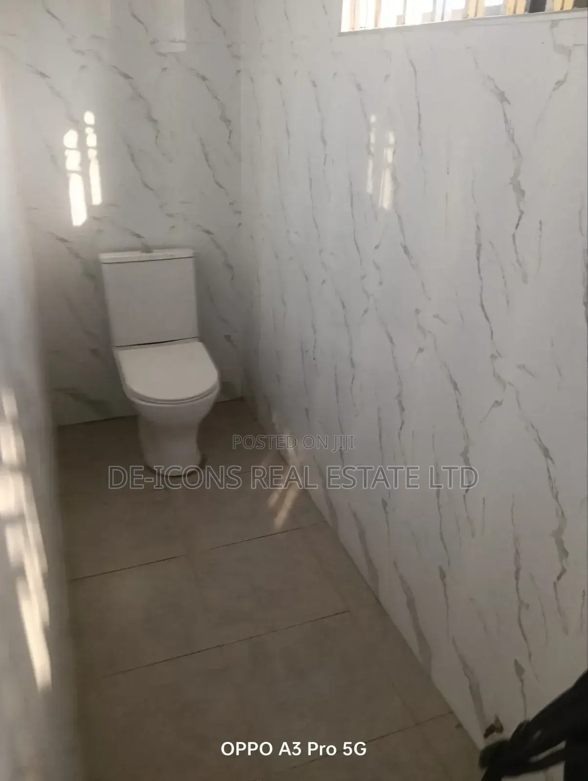 2bdrm Duplex in De-Icons Real Estate, Awutu Senya East Municipal