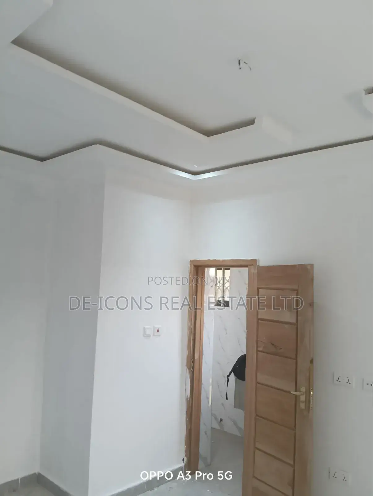 2bdrm Duplex in De-Icons Real Estate, Awutu Senya East Municipal