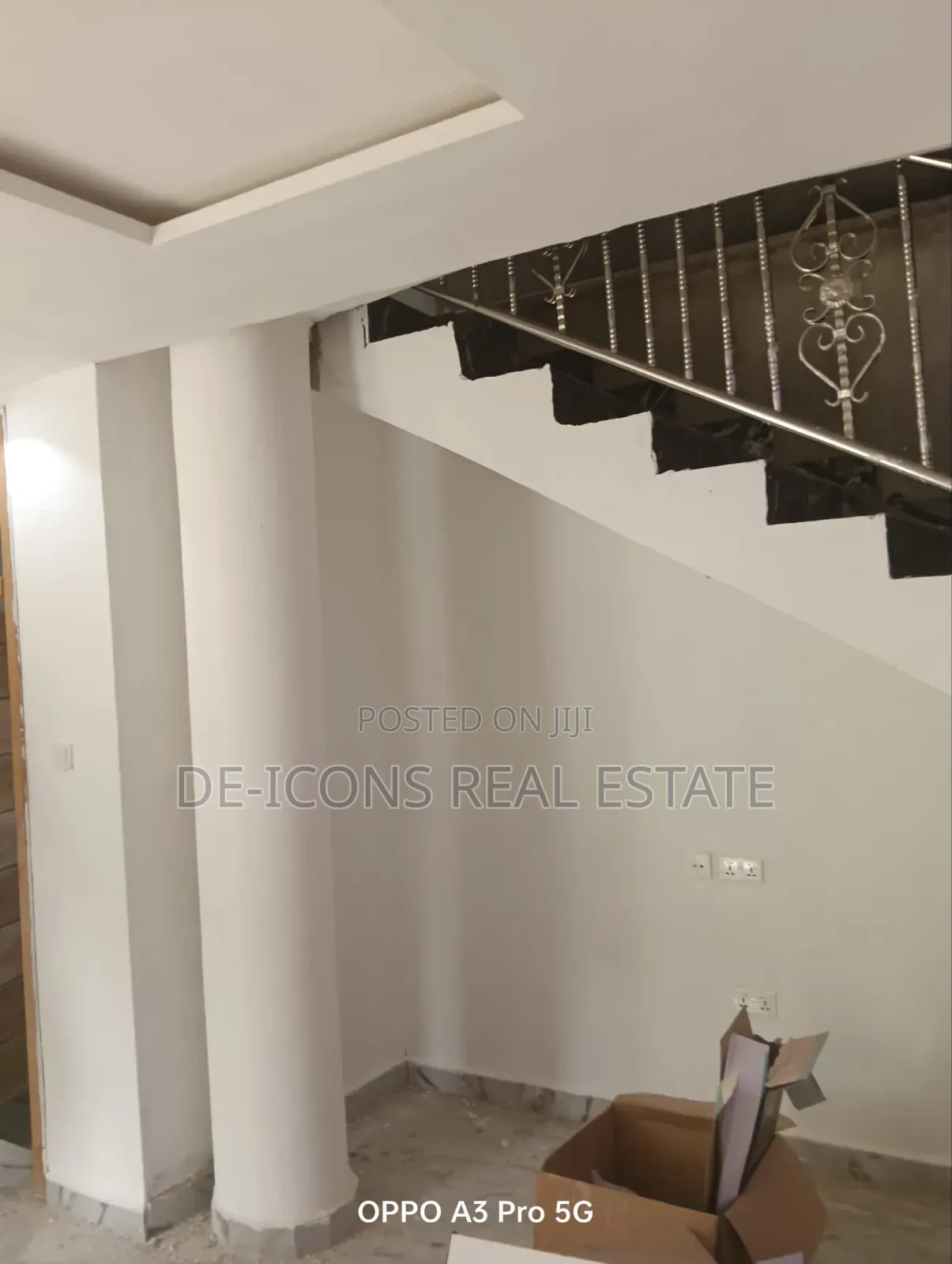 2bdrm Duplex in De-Icons Real Estate, Awutu Senya East Municipal