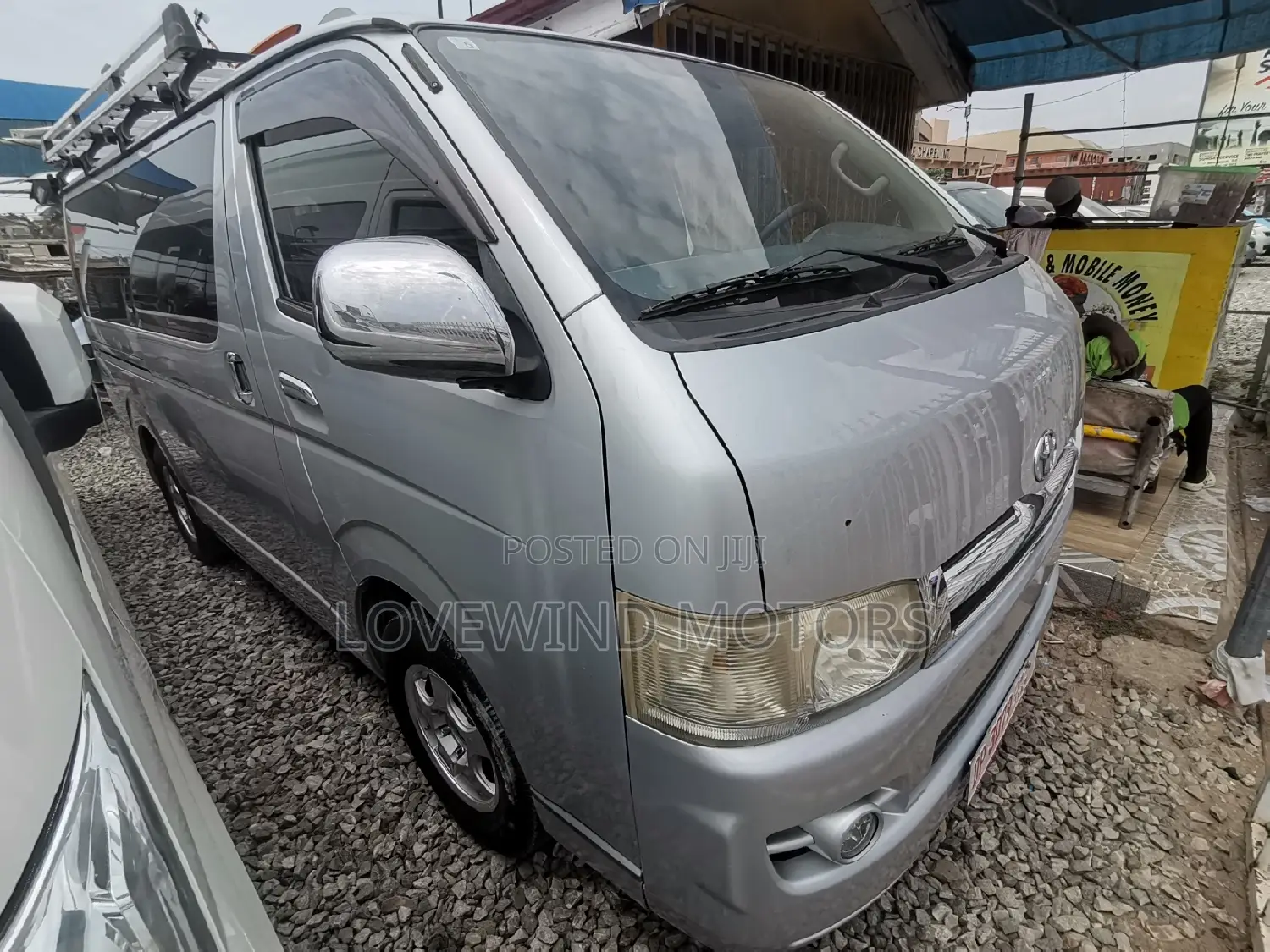 Toyota HiAce 2015 Silver