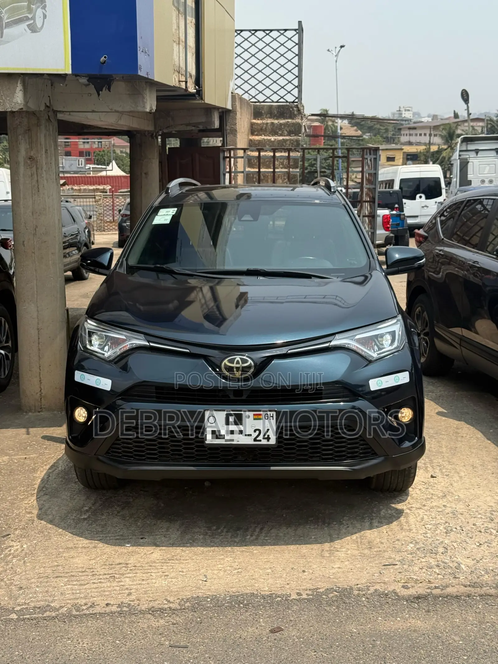 Toyota RAV4 SE AWD (2.5L 4cyl 6A) 2017 Blue